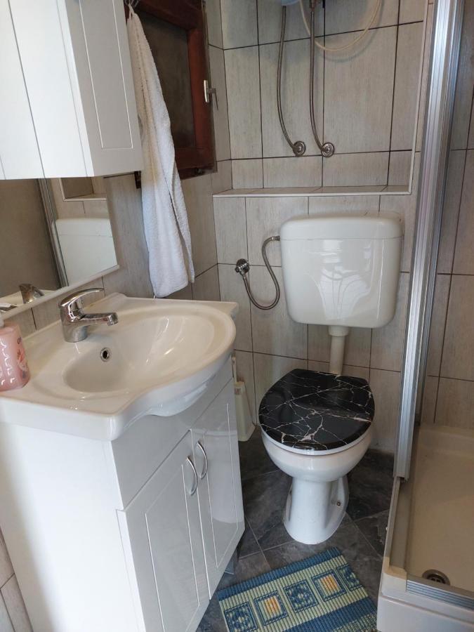 Apartmani Igercic Stinica Buitenkant foto